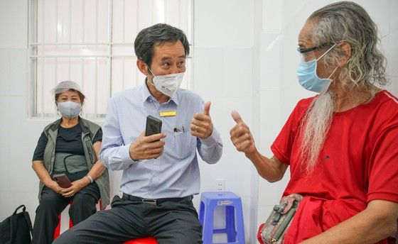 Chuyện tất bật của người thủ lĩnh áo trắng ảnh 1