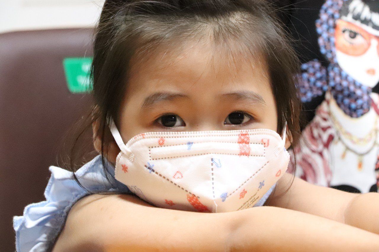 Ở đây có những bé còn nhỏ chưa biết gì, nhưng cũng có bé sớm biết về thiệt thòi của mình