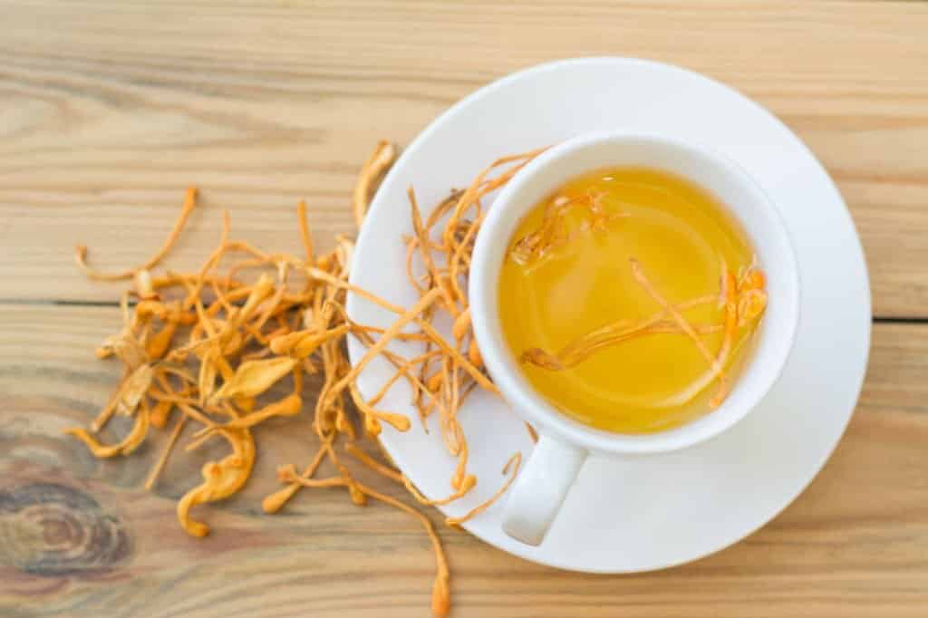 Trà đông trùng hạ thảo giúp thư giãn và ngủ ngon