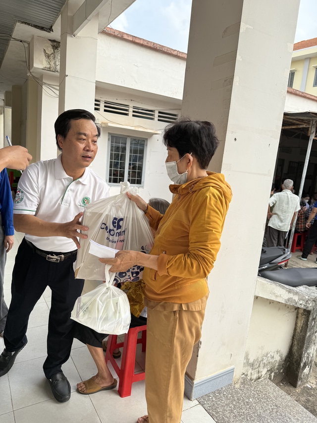 Tương Thân Tương Ái Nơi Biên Giới: Ngày Hội Khám Chữa Bệnh Miễn Phí Tại Gò Dầu- Ảnh 3.