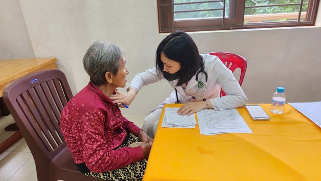 TP. Hồ Chí Minh lan tỏa nghĩa tình nhân kỷ niệm Ngày Thương binh - Liệt sĩ 27/7: Nghĩa cử tri ân lan tỏa từ y tế đến cộng đồng- Ảnh 2.