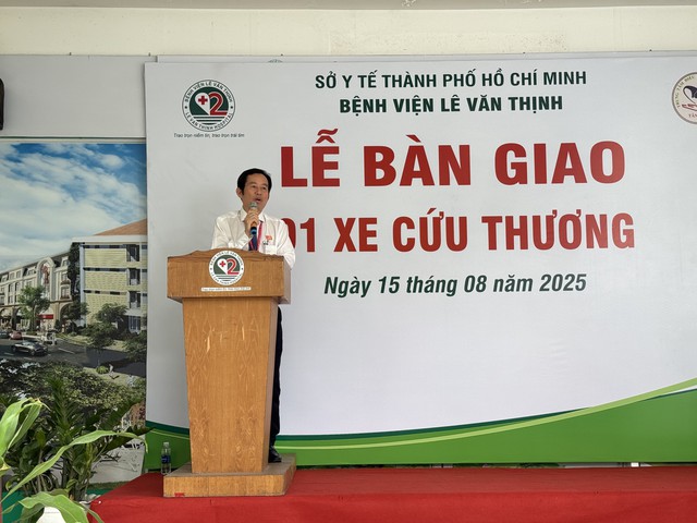 Tiên phong trong hợp tác chăm sóc sức khỏe tâm thần: Bệnh viện Lê Văn Thịnh bàn giao xe cứu thương hỗ trợ Trung tâm Điều dưỡng tâm thần Tân Định- Ảnh 3.